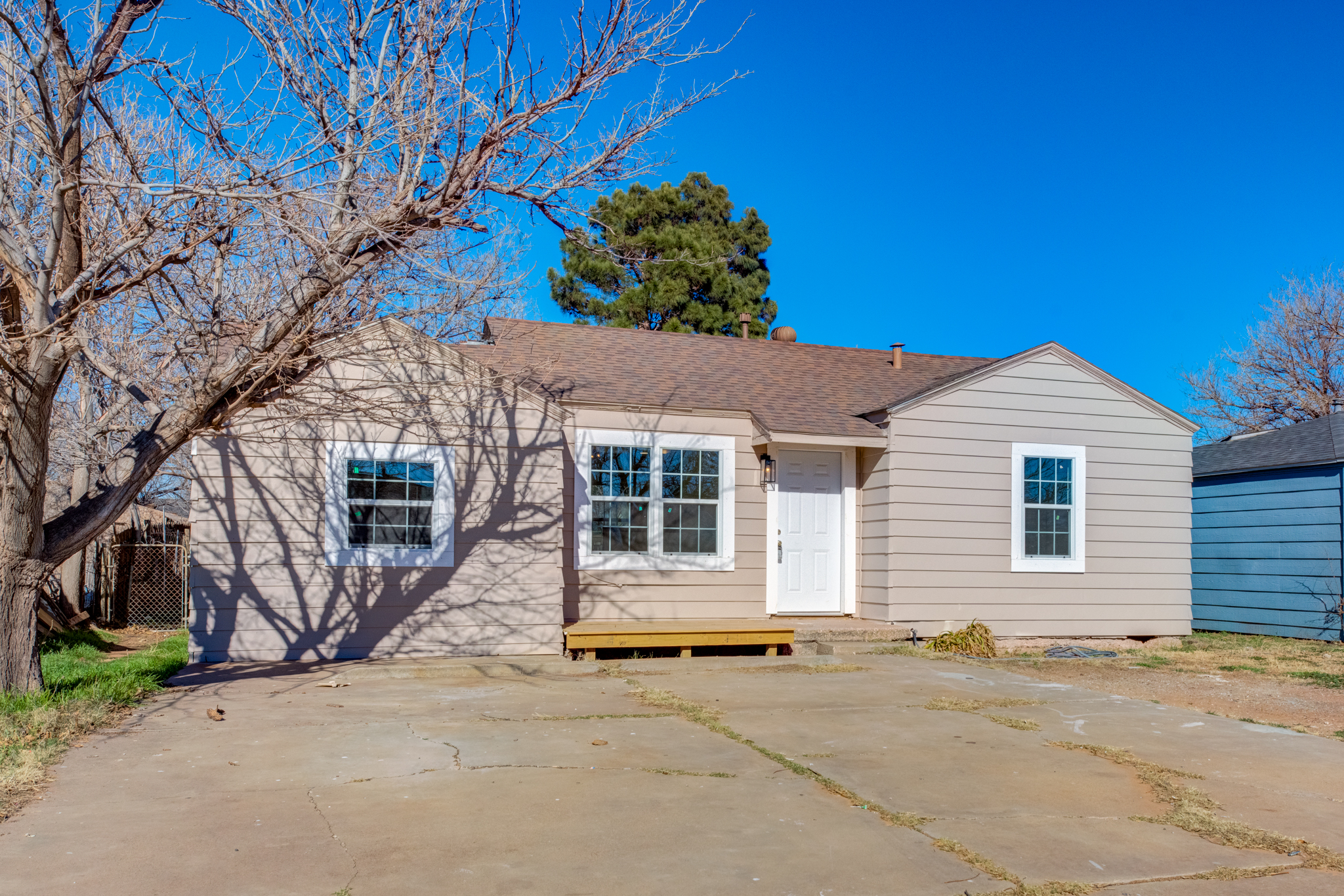 2516 2nd Street