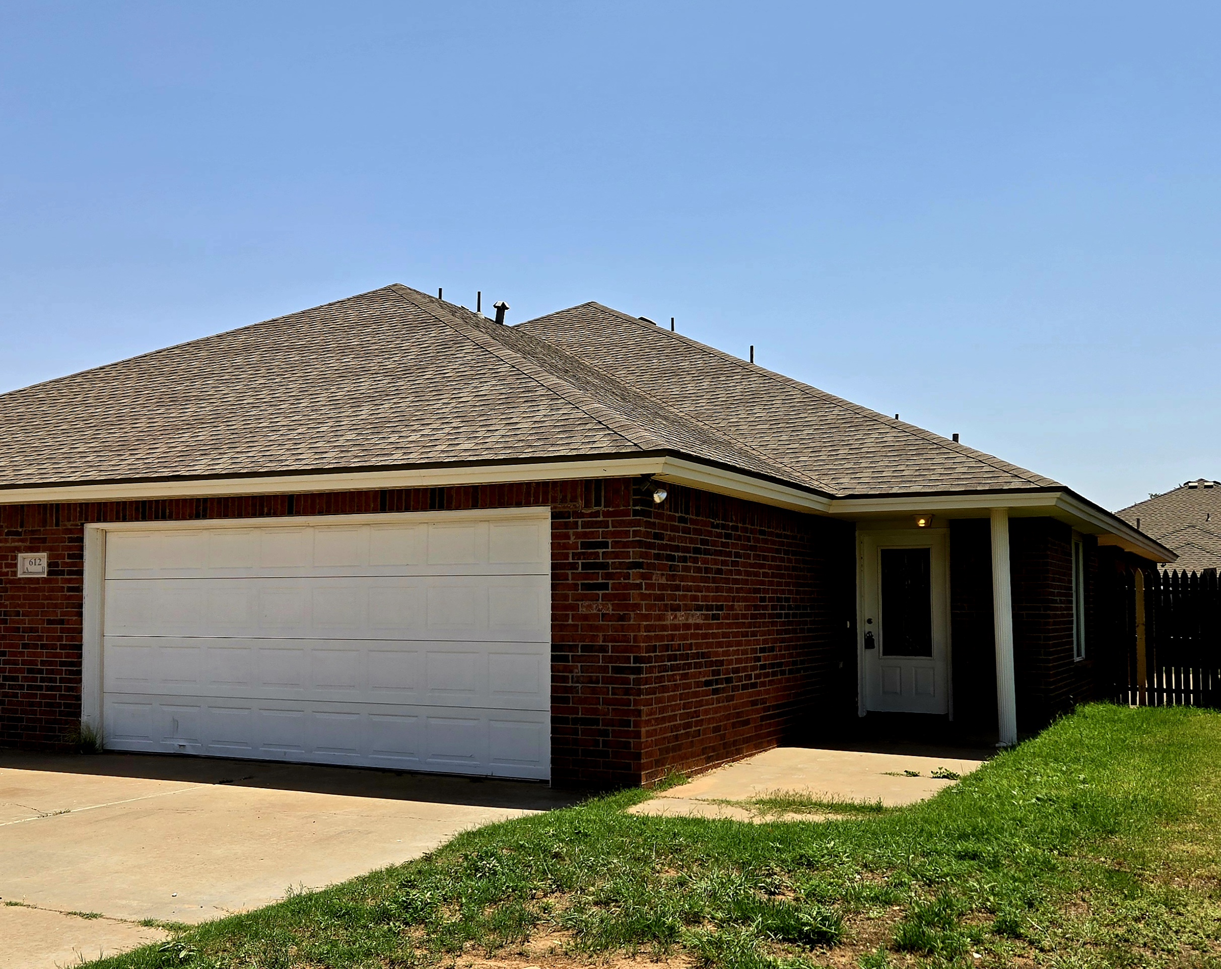 612 North Englewood Avenue - B